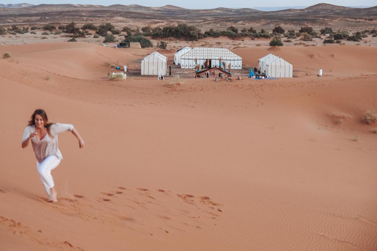 Bed and Breakfast Camel Luxury Camp Мерзуга Екстер'єр фото