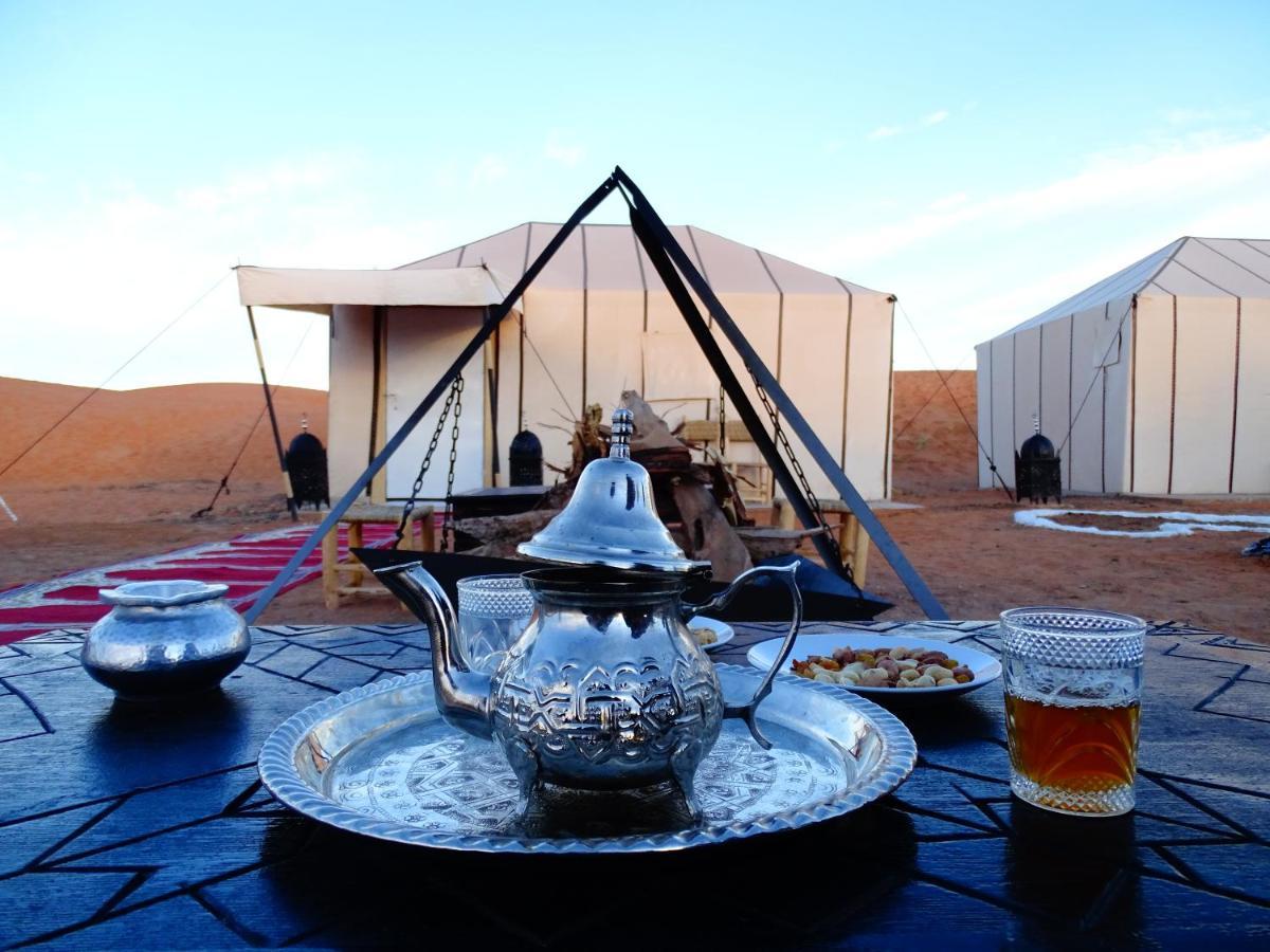 Bed and Breakfast Camel Luxury Camp Мерзуга Екстер'єр фото
