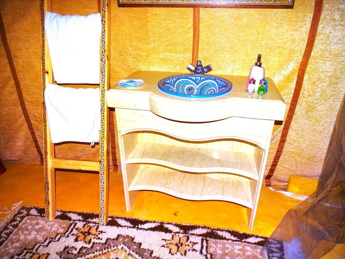 Bed and Breakfast Camel Luxury Camp Мерзуга Екстер'єр фото
