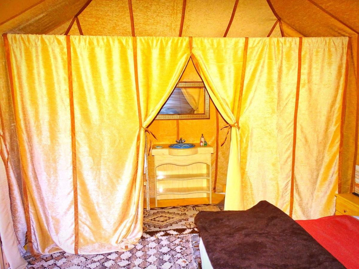 Bed and Breakfast Camel Luxury Camp Мерзуга Екстер'єр фото