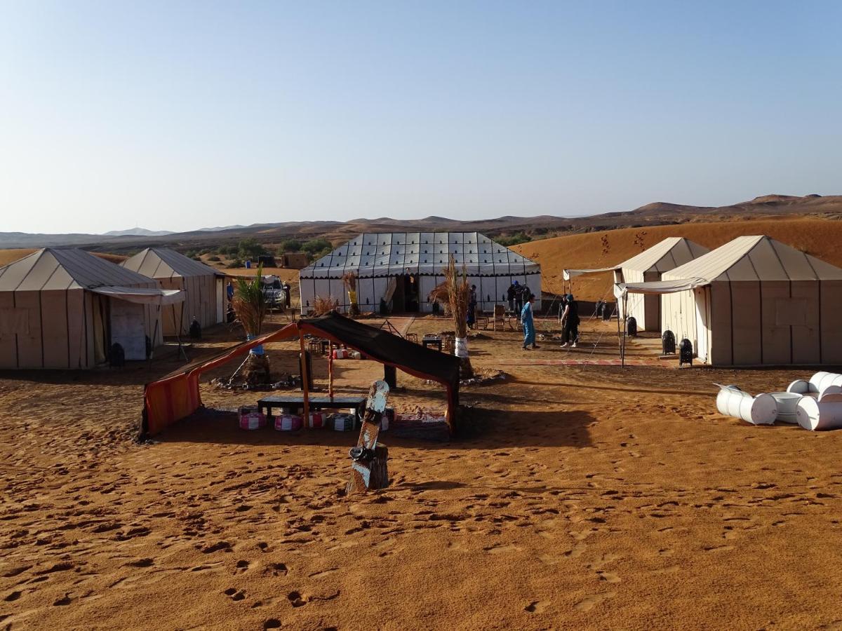 Bed and Breakfast Camel Luxury Camp Мерзуга Екстер'єр фото