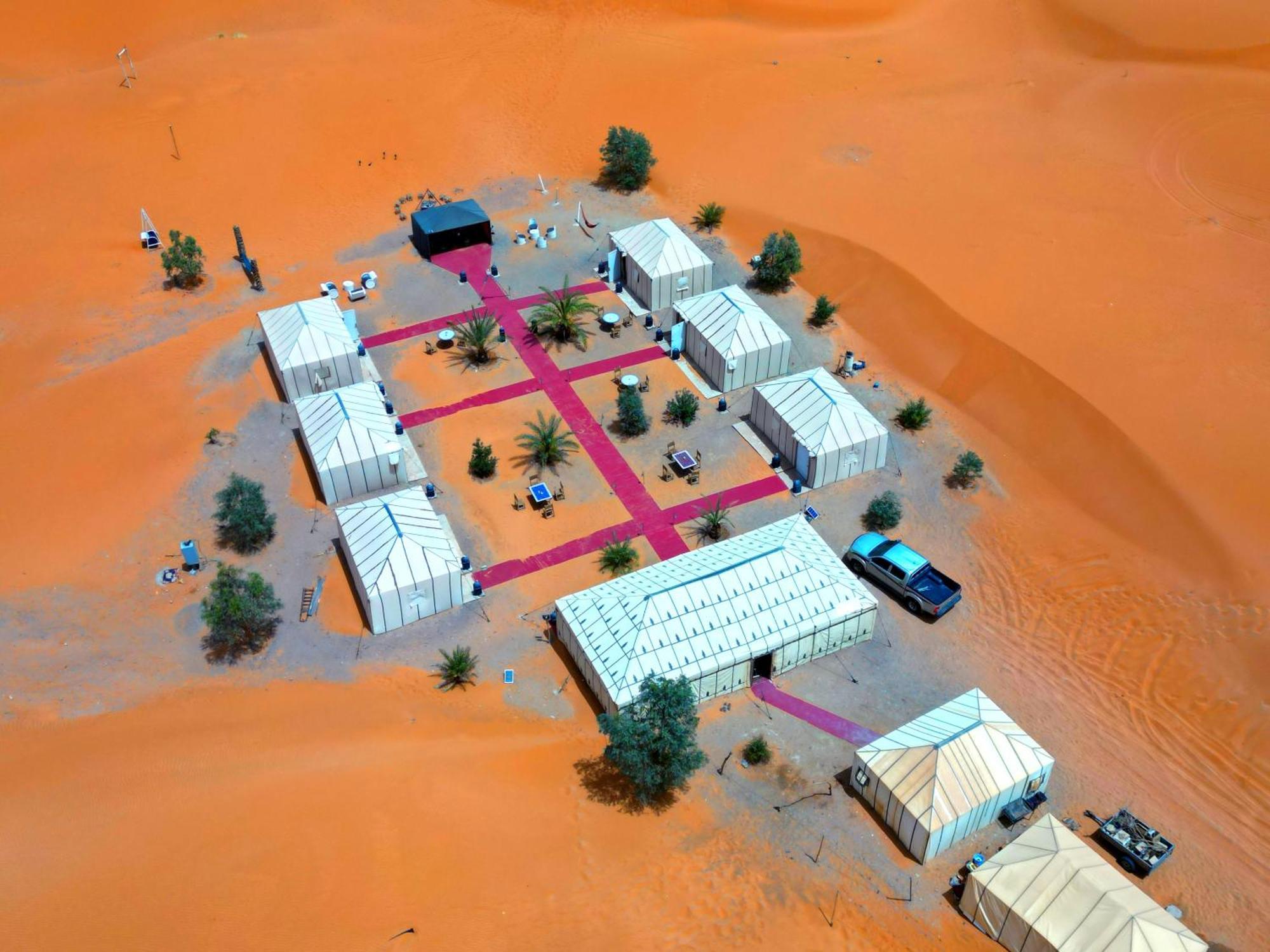 Bed and Breakfast Camel Luxury Camp Мерзуга Екстер'єр фото