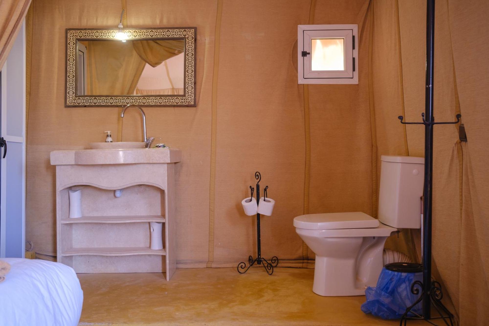 Bed and Breakfast Camel Luxury Camp Мерзуга Екстер'єр фото